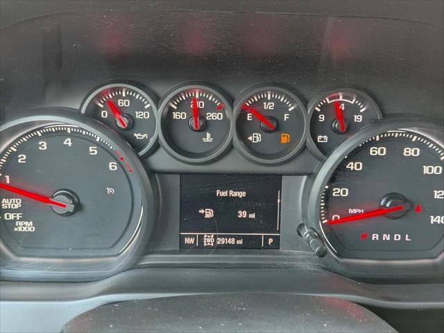 2023 Chevrolet Silverado 1500 4WD Crew Cab Short Bed Custom