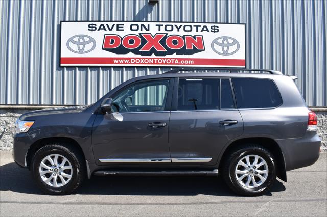 2018 Toyota Land Cruiser V8