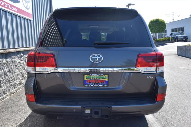 2018 Toyota Land Cruiser V8