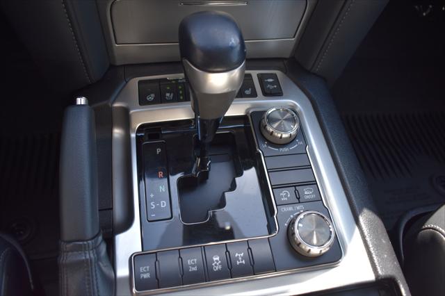 2018 Toyota Land Cruiser V8