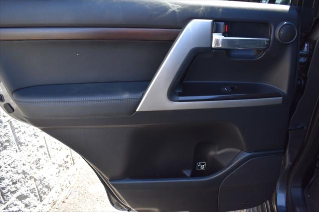 2018 Toyota Land Cruiser V8