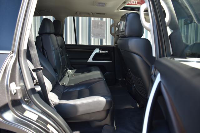 2018 Toyota Land Cruiser V8