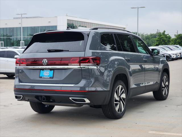 2026 Volkswagen Atlas SE with Technology