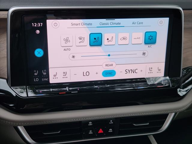 2026 Volkswagen Atlas SE with Technology