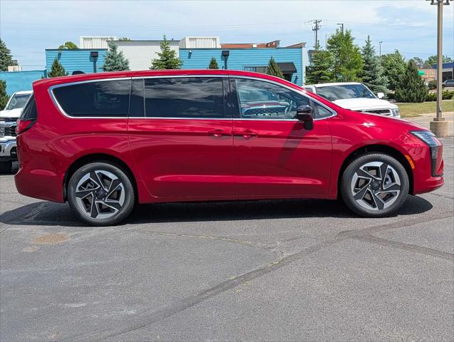 2027 Chrysler Pacifica Limited