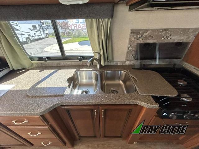 2017 Ford F-53 Unknown