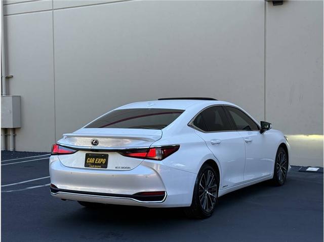 2022 Lexus ES 300h Base 4dr Sedan
