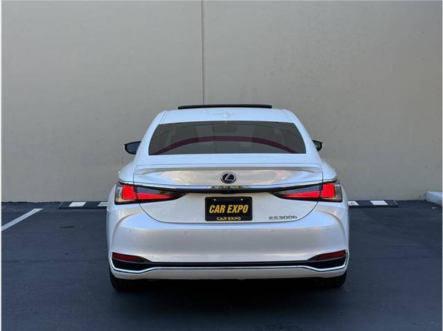 2022 Lexus ES 300h Base 4dr Sedan