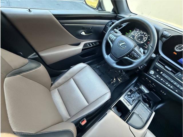 2022 Lexus ES 300h Base 4dr Sedan