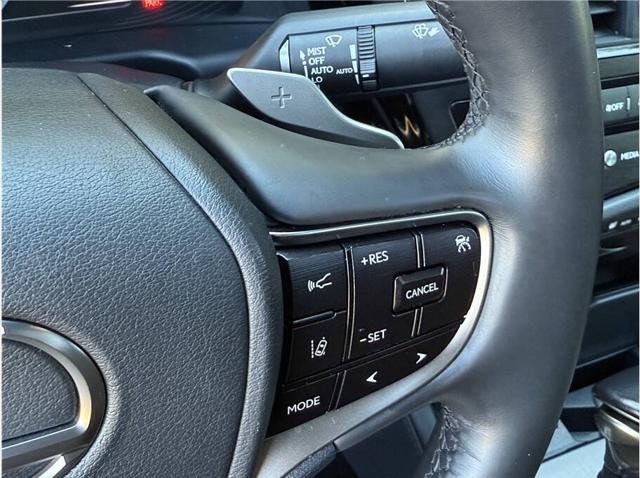 2022 Lexus ES 300h Base 4dr Sedan