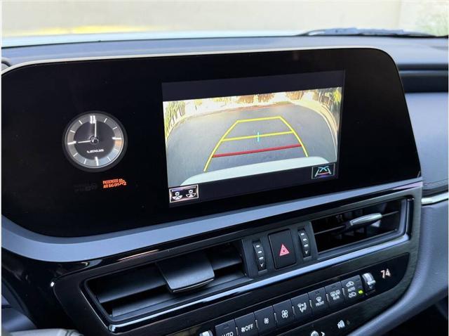2022 Lexus ES 300h Base 4dr Sedan
