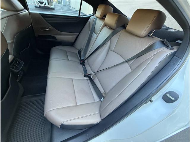 2022 Lexus ES 300h Base 4dr Sedan