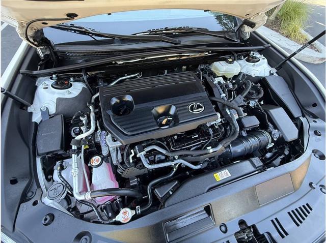 2022 Lexus ES 300h Base 4dr Sedan
