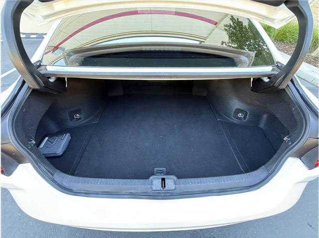 2022 Lexus ES 300h Base 4dr Sedan