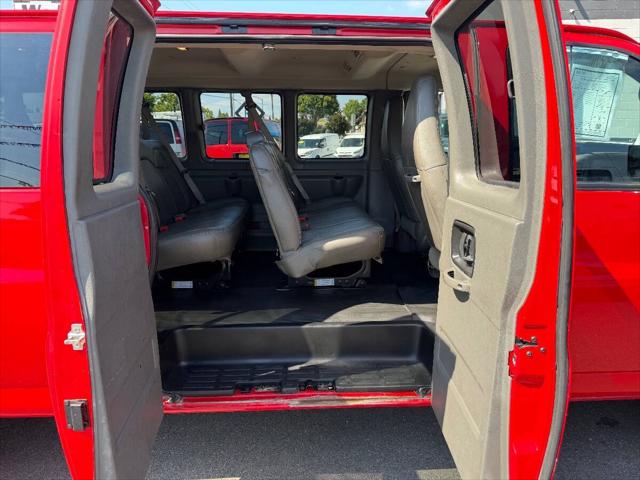 2021 Chevrolet Express Passenger RWD 3500 Extended Wheelbase LS