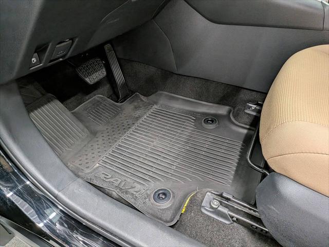 2023 Toyota RAV4 Hybrid LE