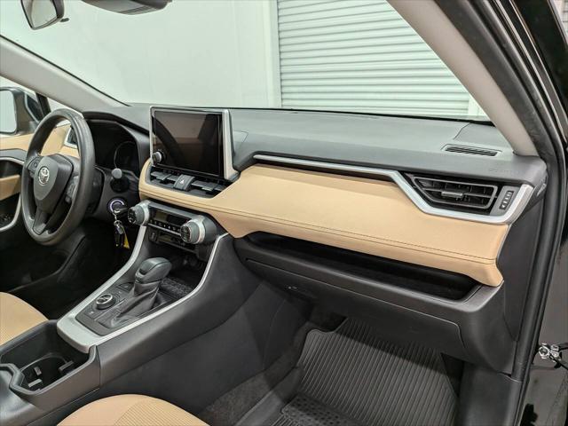 2023 Toyota RAV4 Hybrid LE