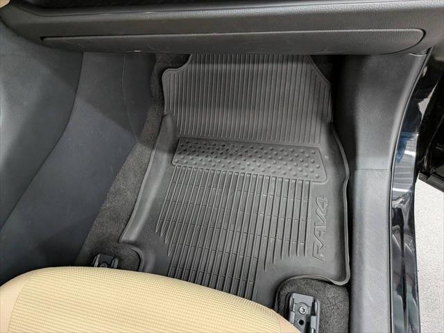 2023 Toyota RAV4 Hybrid LE