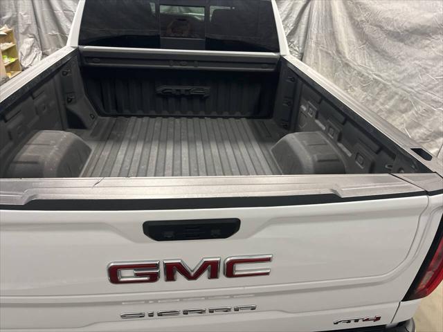 2024 GMC Sierra 1500 4WD Crew Cab Standard Box AT4