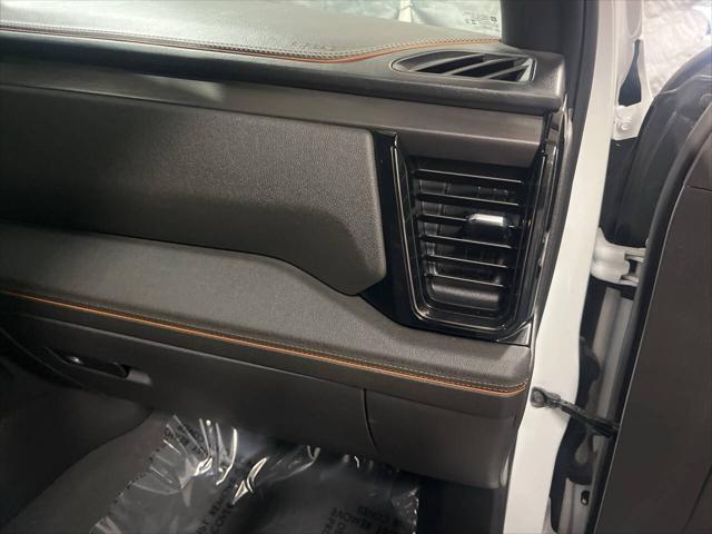 2024 GMC Sierra 1500 4WD Crew Cab Standard Box AT4