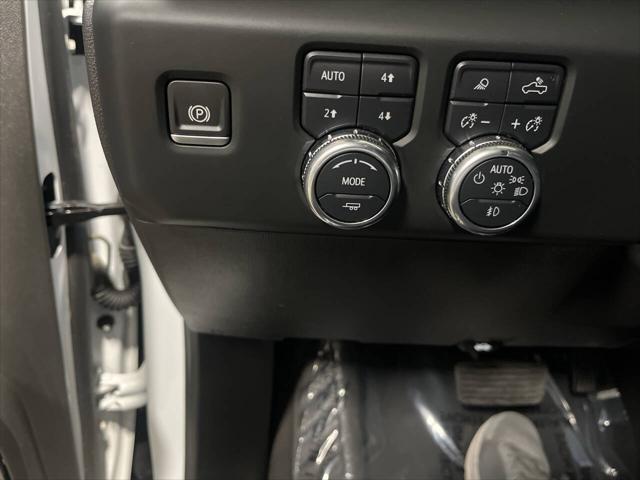 2024 GMC Sierra 1500 4WD Crew Cab Standard Box AT4
