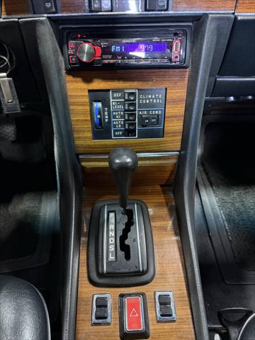 1981 Mercedes-Benz C-CLASS C 300 380 SL