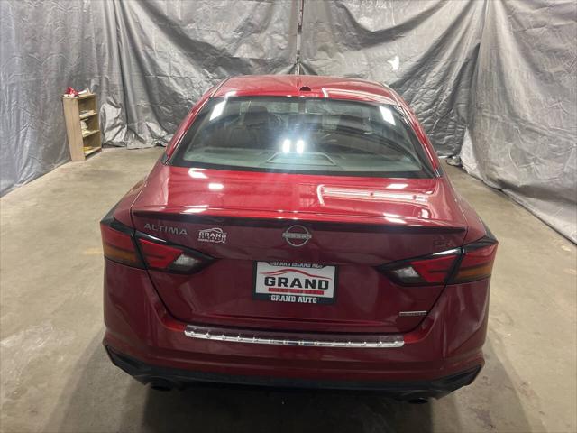 2023 Nissan Altima SR VC-Turbo FWD