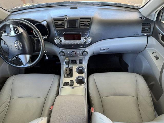 2011 Toyota Highlander Base V6