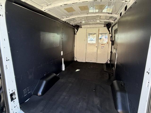 2017 Ford Transit 150 3dr LWB Medium Roof Cargo Van w/Sliding Passenger Side Door