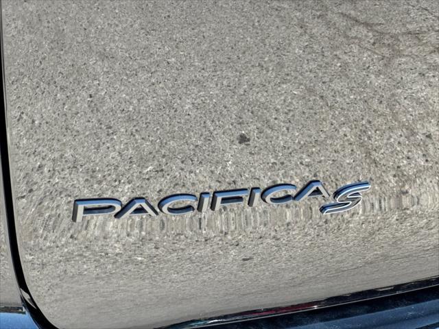 2027 Chrysler Pacifica Limited