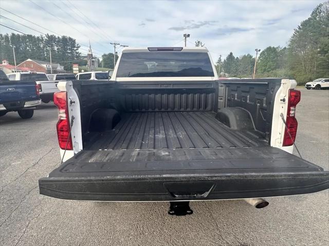 2024 Chevrolet Silverado 2500HD 4WD Crew Cab Standard Bed Custom