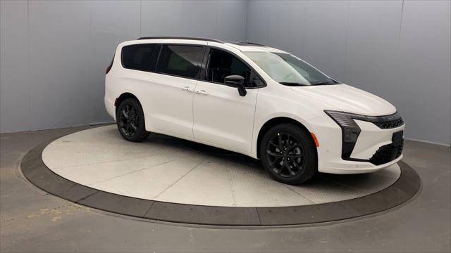 2027 Chrysler Pacifica Limited