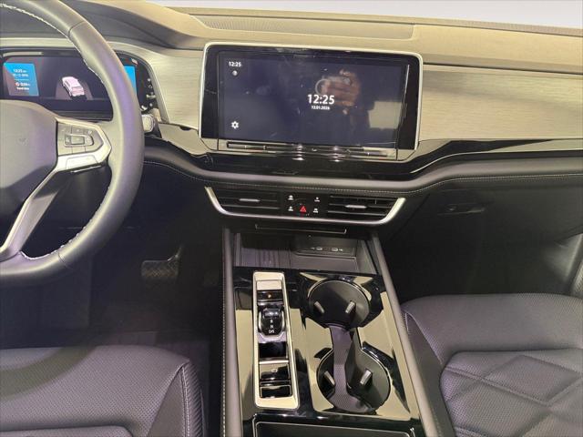 2026 Volkswagen Atlas Cross Sport SE with Technology
