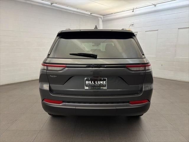 2026 Jeep Grand Cherokee GRAND CHEROKEE LAREDO ALTITUDE 4X2