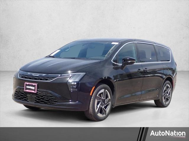 2027 Chrysler Pacifica Limited for sale in Centennial, CO