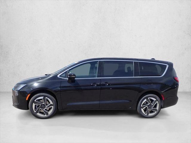 2027 Chrysler Pacifica Limited