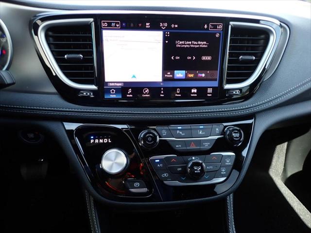 2027 Chrysler Pacifica Limited