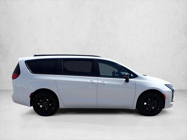 2027 Chrysler Pacifica Limited