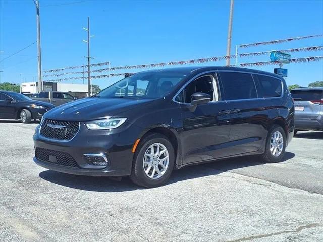 2023 Chrysler Pacifica Touring L for sale in Lawton, OK