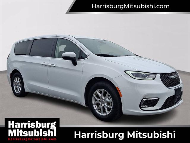 2023 Chrysler Pacifica Touring L for sale in Harrisburg, PA