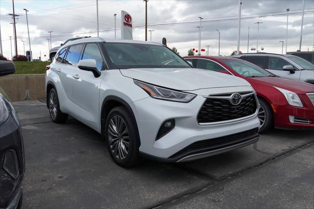 2022 Toyota Highlander Platinum