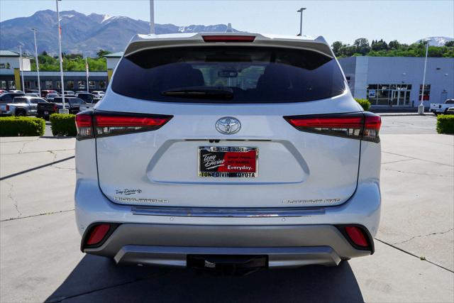 2022 Toyota Highlander Platinum
