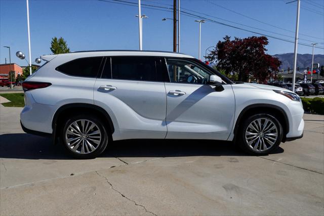 2022 Toyota Highlander Platinum
