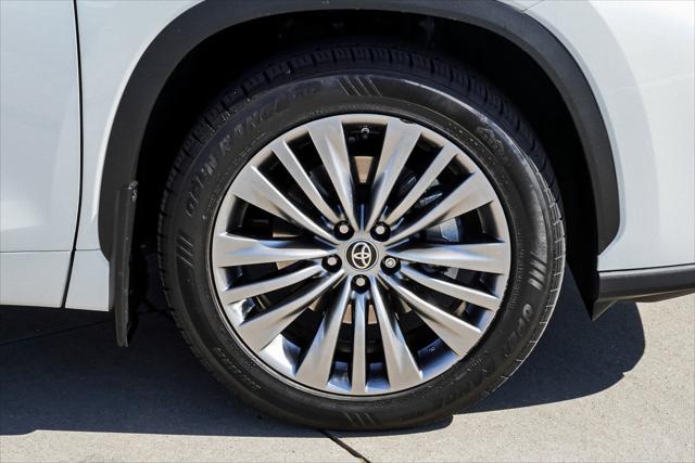 2022 Toyota Highlander Platinum