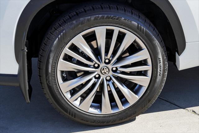 2022 Toyota Highlander Platinum