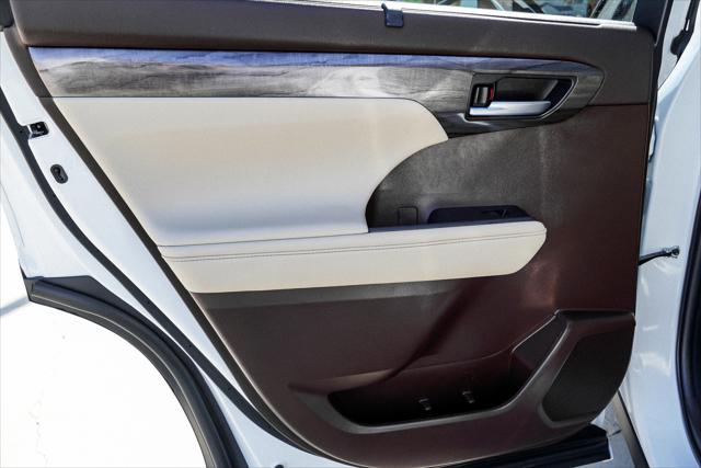 2022 Toyota Highlander Platinum