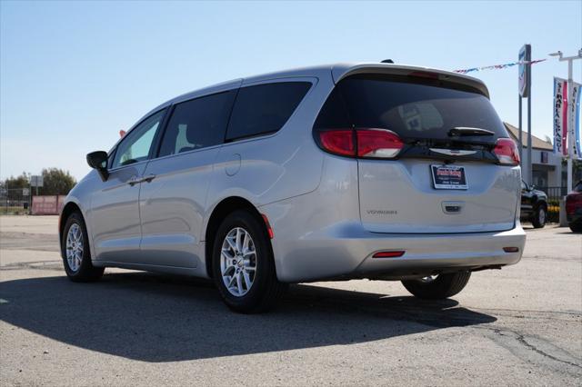 2024 Chrysler Voyager LX