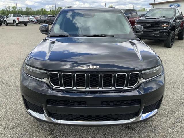 2022 Jeep Grand Cherokee L Laredo 4x4