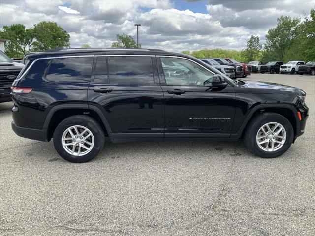 2022 Jeep Grand Cherokee L Laredo 4x4
