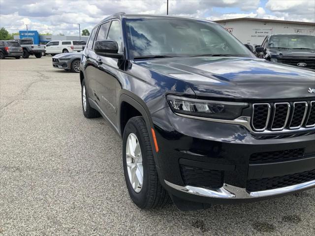 2022 Jeep Grand Cherokee L Laredo 4x4